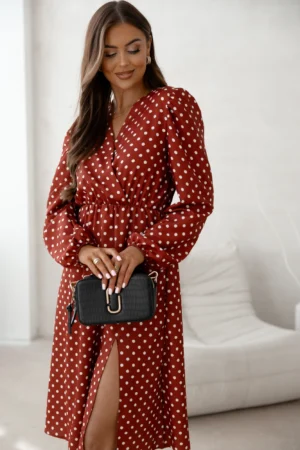 Rochie caramizie cu buline albe