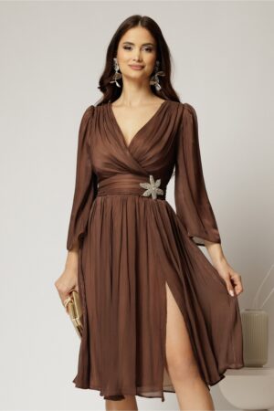 Rochie DY Fashion maro din voal cu pelicula decolteu petrecut si detaliu pe talie