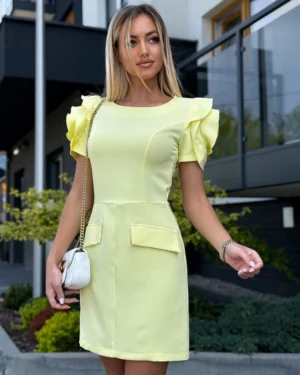 Rochie eleganta cu volane pe ume...