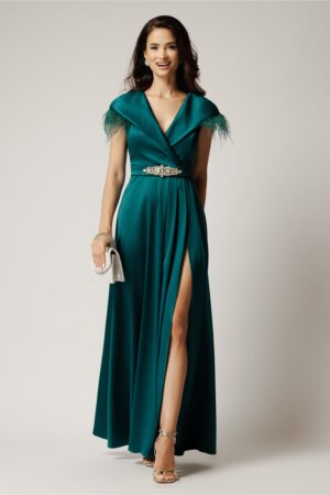 Rochie lunga verde din tafta cu pene la umeri si strasuri pe talie