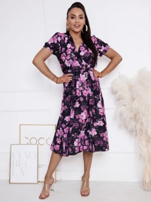 Rochie midi cu decolteu petrecut...