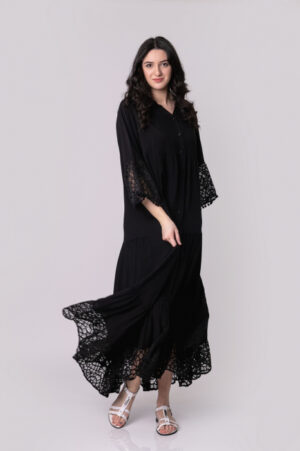 Rochie neagra lunga boho chic cu volane si dantela