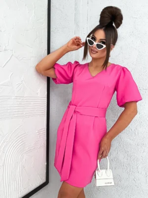 Rochie scurta roz cu maneci bufa...