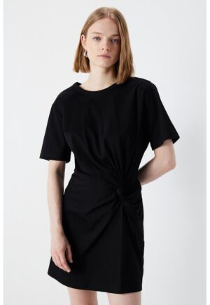 Rochie cu model uni si detaliu cu nod