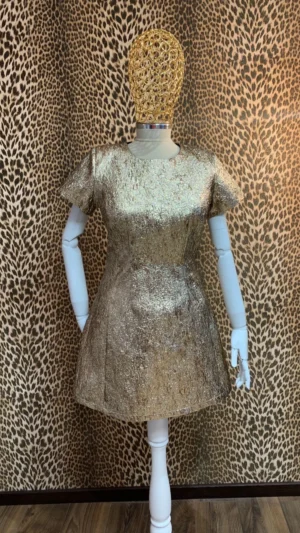 Rochie eleganta din brocard cu croi cambrat