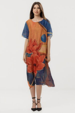 Rochie eleganta satinata A-line cu croiala lejera si imprimeu floral in tonuri de oranj-albastru-rosu