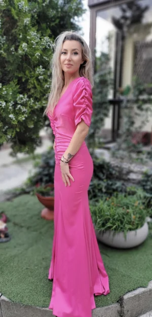 Rochie eleganta lunga din tafta cu slit pe picior si pense in partea superioara