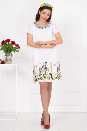Rochie traditionala alba din in brodata cu flori multicolore