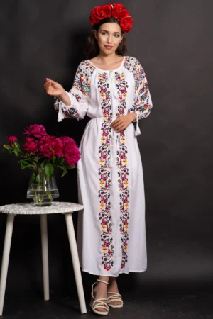 Rochie traditionala alba din vascoza Fernanda cu broderie florala