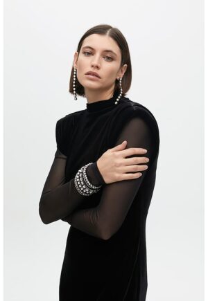 Rochie lunga cu slit pe partea din spate - Negru