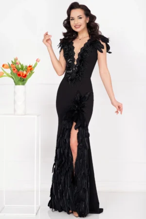 Rochie de seara neagra lunga Salome decorata cu pene