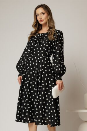Rochie midi neagra cu buline din voal plin cu volanase la bust