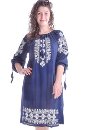 Rochie traditionala midi albastra cu motiv floral alb Victoria