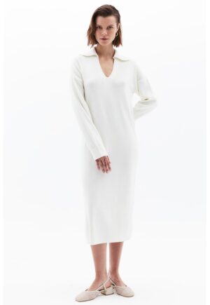 Rochie-pulover cu decolteu in V - Crem