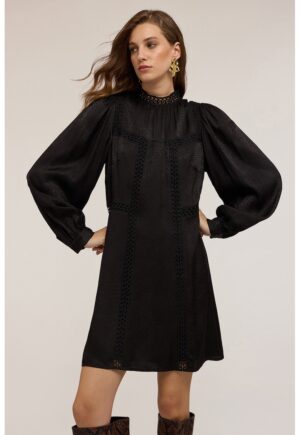 Rochie lejera cu guler scurt - Negru