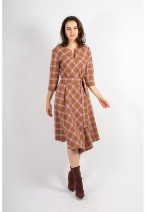 Rochie din amestec de lana cu model in carouri si terminatie asimetrica Margot - Maro/Roz pastel