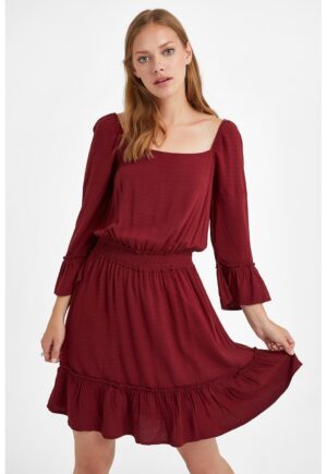 Rochie midi cu croiala in A si maneci trei sferturi - Visiniu