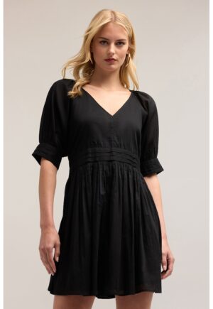 Rochie cu maneci scurte si decolteu in V - Negru