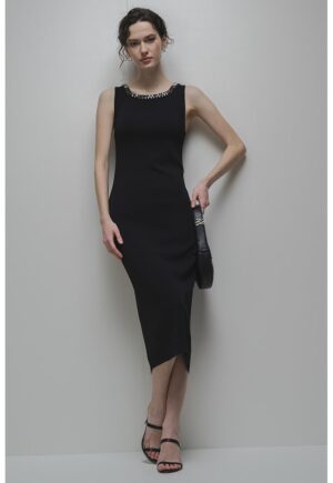 Rochie midi cu croiala dreapta - Negru