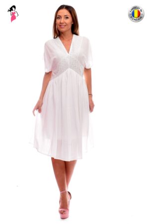 Rochie alba din vascoza cu broderie la bust si talie