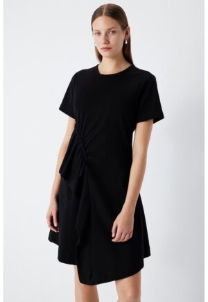 Rochie cu model uni si buzunare laterale - Negru