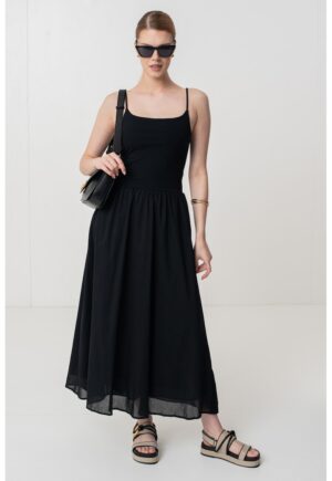 Rochie maxi evazata cu bretele inguste ajustabile - Negru