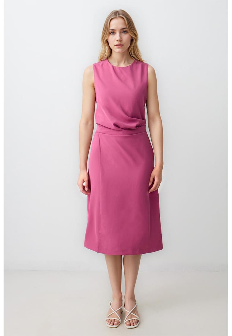 Rochie midi evazata cu decolteu la baza gatului - Roz pastel