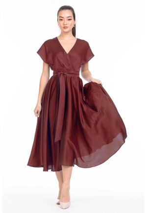 Rochie midi evazata cu aspect satinat
