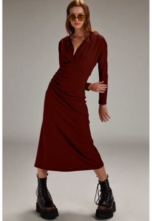 Rochie midi cu decolteu in V si curea asortata - Maro cognac