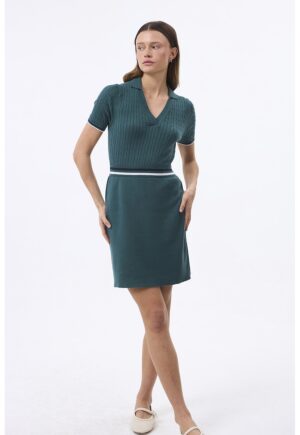 Rochie tricotata cu guler ascutit si decupaj in V - Verde persan