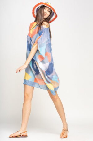 Rochie de plaja tip poncho cu model abstract in nuante de albastru jeans