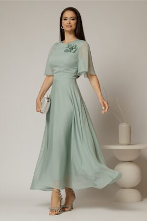 Rochie DY Fashion lunga verde menta din voal cu fir lurex in clos cu accesoriu la bust