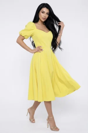 Rochie eleganta vaporoasa in clos cu buzunare laterale si maneca scurta