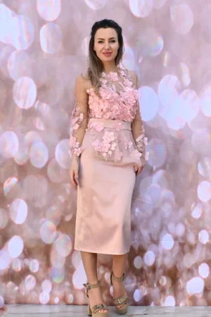 Rochie eleganta din tafta roz prafuit cu broderie florala 3D in partea superioara