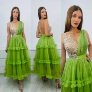 Rochie eleganta din tull cu broderie pretioasa si volane suprapuse
