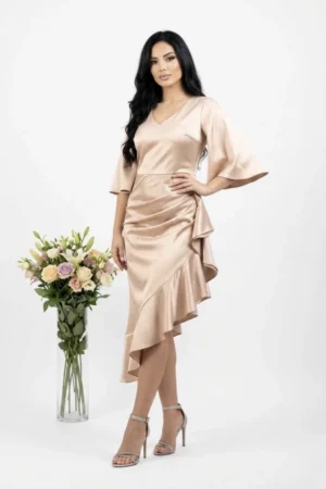 Rochie eleganta asimetrica bej cu volane si maneca lejera