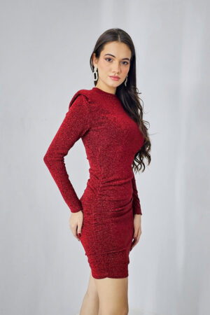 bodycon si croi cu umeri supradimensionati