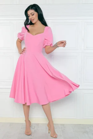 Rochie eleganta roz cu croi in clos si maneca scurta din material vaporos