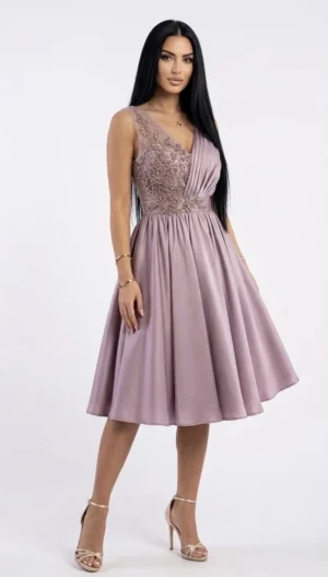 Rochie eleganta in clos prevazuta cu broderie florala 3d si perle