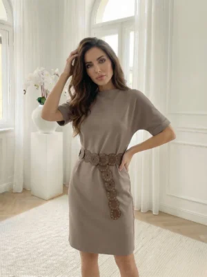 rochie-scurta-bej-cu-centura-maro
