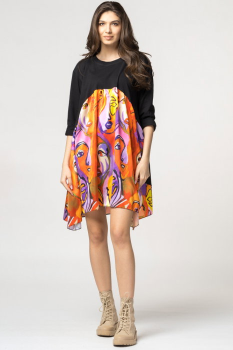 Rochie trendy cu imprimeu chipuri predominant portocaliu