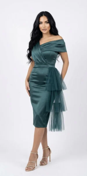 Rochie eleganta din tafta verde cu volane din tull suprapuse in lateral