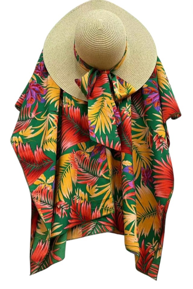 kimono si palarie accesorizata cu esarfa