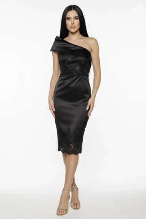 Rochie eleganta din tafta neagra prevazuta cu broderie