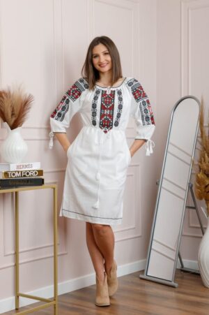 Rochie alba cu motiv geometric rosu Dorina