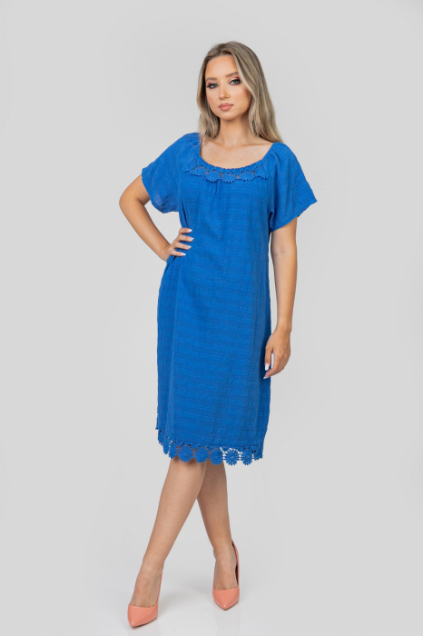 Rochie albastru regal cu aplicatii florale