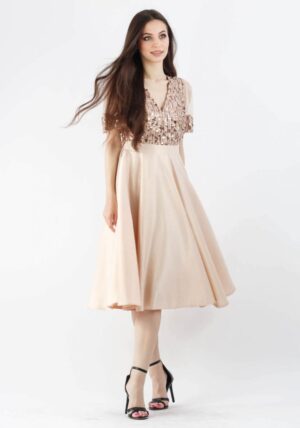 Rochie eleganta clos cu paiete in partea superioara