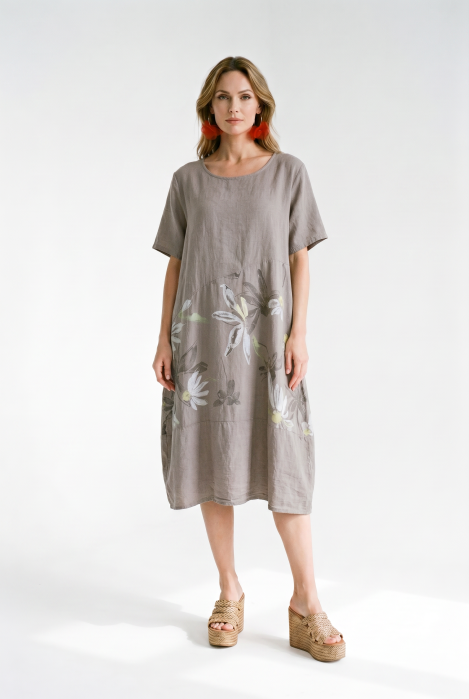 Rochie bej inchis din in si vascoza cu croi balon si imprimeu floral ton-sur-ton