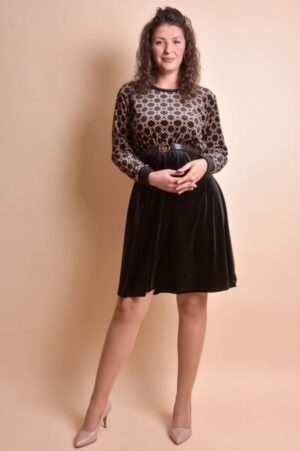 Rochie din catifea neagra cu imprimeu cu romburi crem si curea in talie