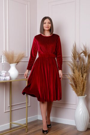 Rochie eleganta Kate din catifea grena cu strasuri si centura in talie